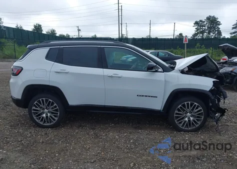 2022 Jeep Compass Limited 4X4 из США, поврежденный, VIN 3C4NJDCB2NT122490